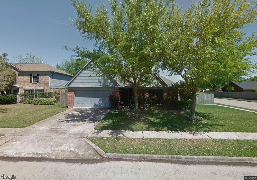 3915 Greenwood Dr, Pearland, TX 77584 - photo 1