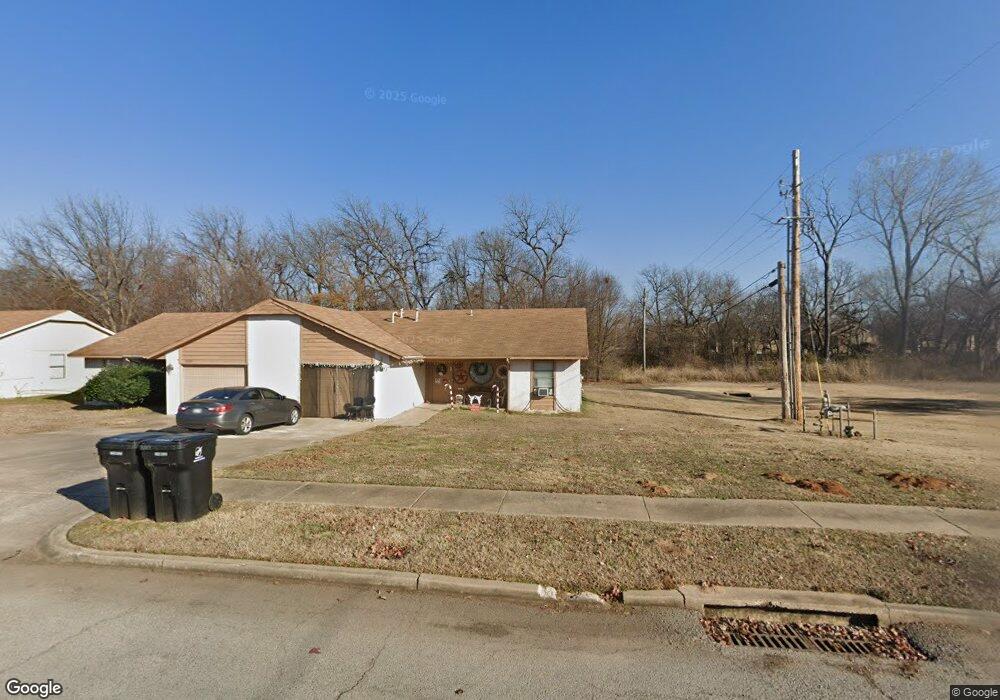 4911 S Gum Ave, Broken Arrow, OK 74011 - photo 1