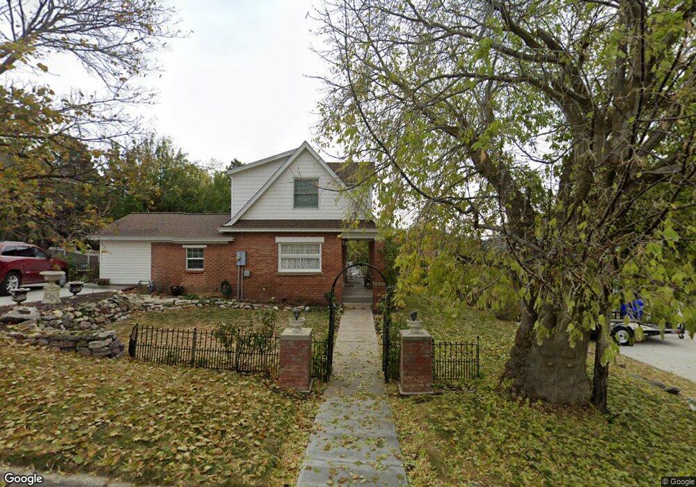 562 E 100 S, Centerville, UT 84014 - photo 1