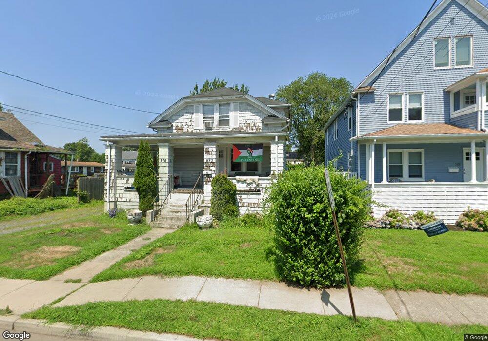 573 Reef Rd unit 1, Fairfield, CT 06824 - photo 1