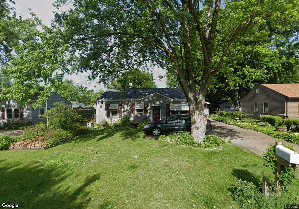 7118 N Oak St, Davenport, IA 52806 - photo 1