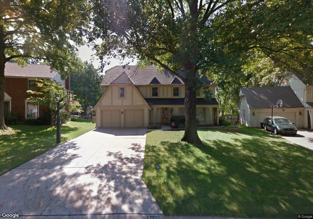 7606 Caenen Lake Rd, Shawnee, KS 66216 - photo 1