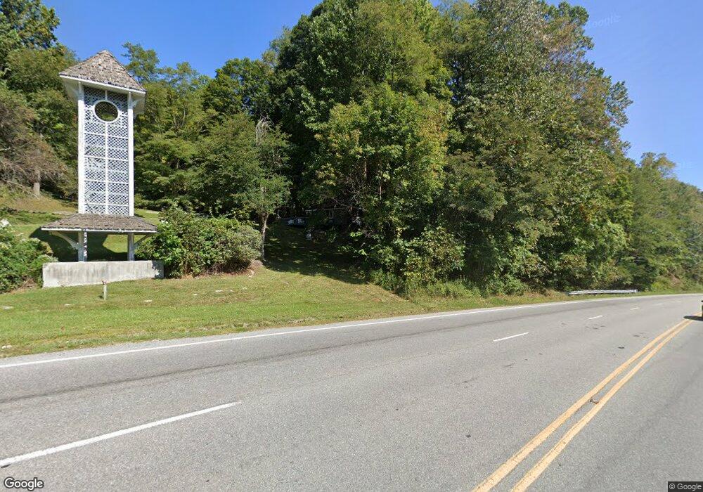 134 Caseys Gap Rd, Banner Elk, NC 28604 - photo 1