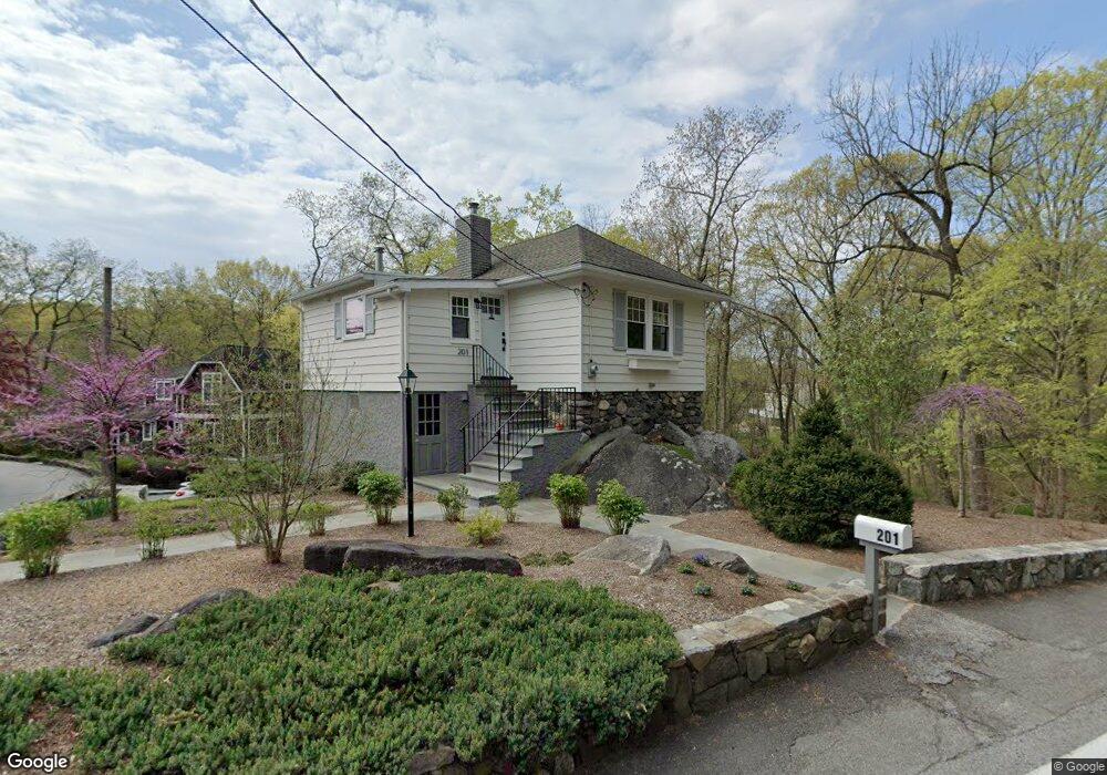 201 Furnace Dock Rd, Cortlandt Manor, NY 10567 - photo 1