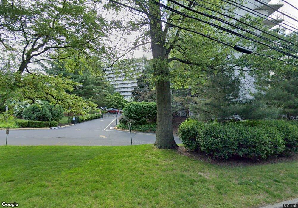 Inwood Condominium unit 8F2, Bridgeport, CT 06604 - photo 1