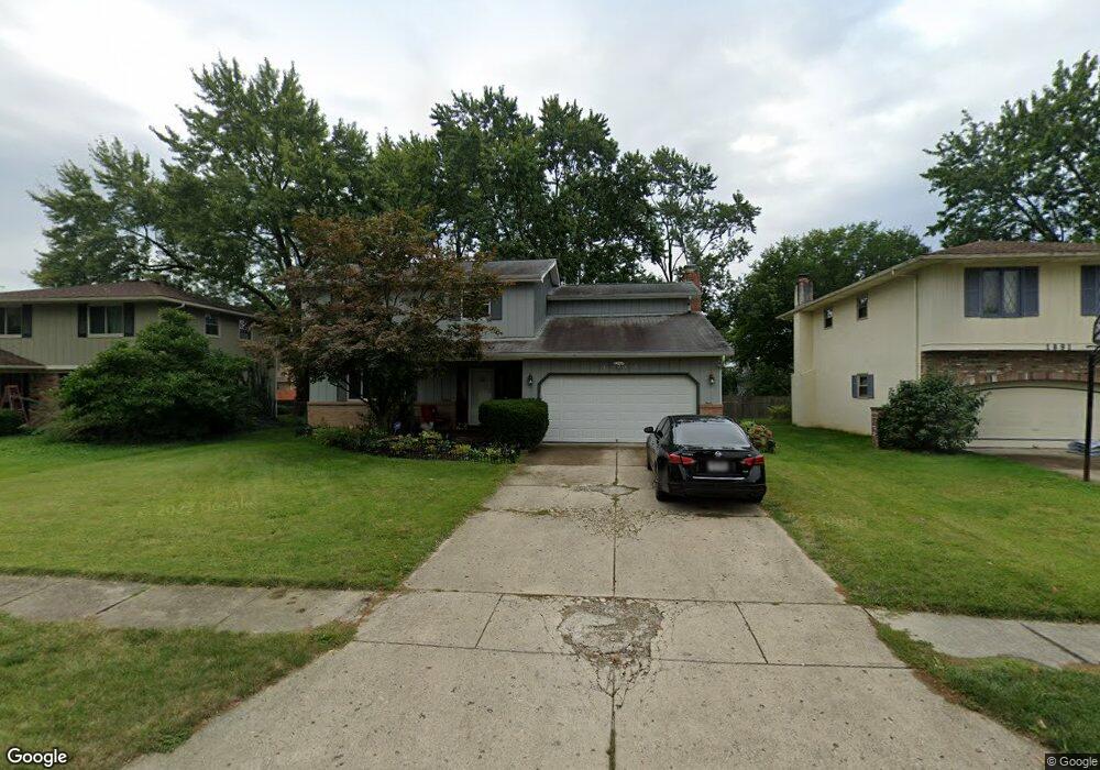 1903 Fairhaven Rd, Columbus, OH 43229 - photo 1