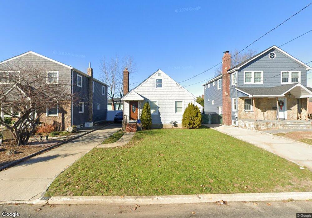 22 Regina Ave, North Bellmore, NY 11710 - photo 1