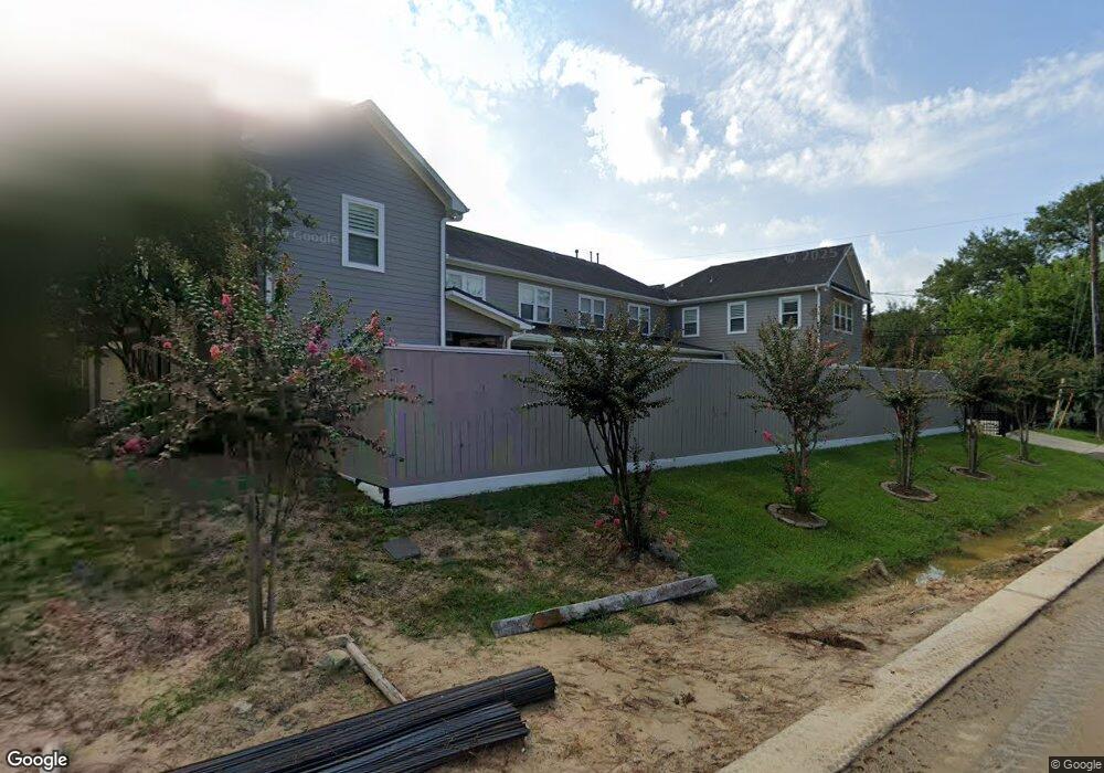 987 W 42nd St, Houston, TX 77018 - photo 1