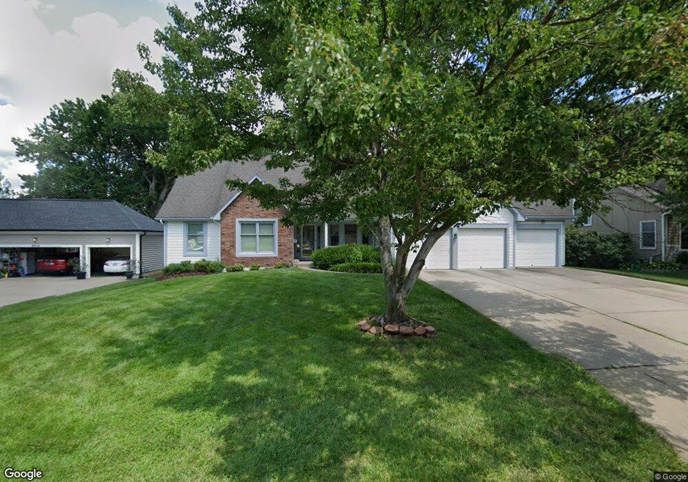 6919 Reeder Ave, Shawnee, KS 66203 - photo 1
