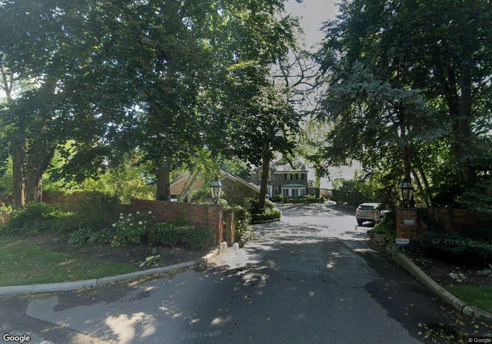 72 Lake Shore Rd, Grosse Pointe Farms, MI 48236 - photo 1