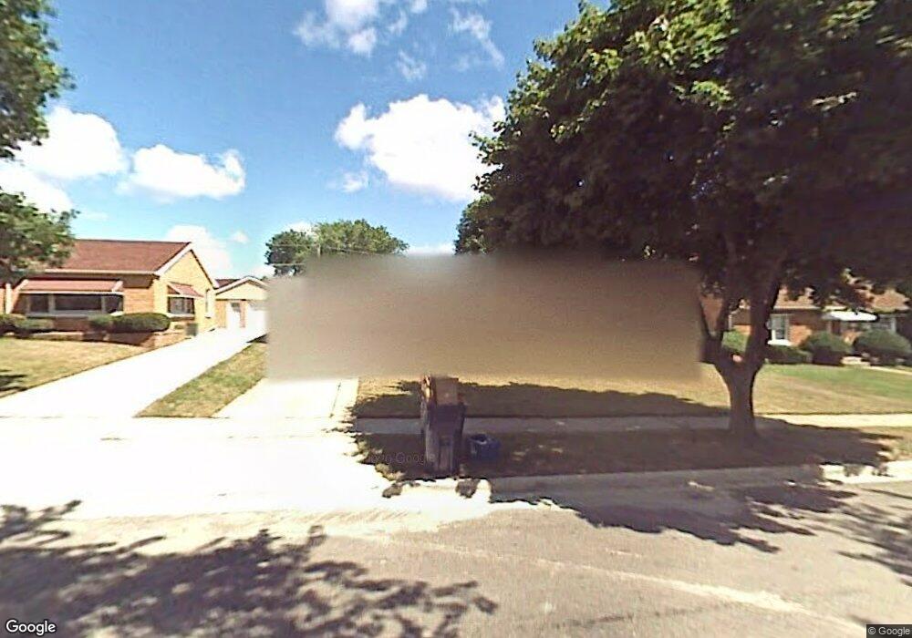 2208 8th Pkwy, Waukegan, IL 60085 - photo 1