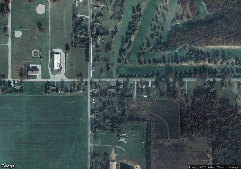 102 E Indiana Ave, Hamlet, IN 46532 - photo 1