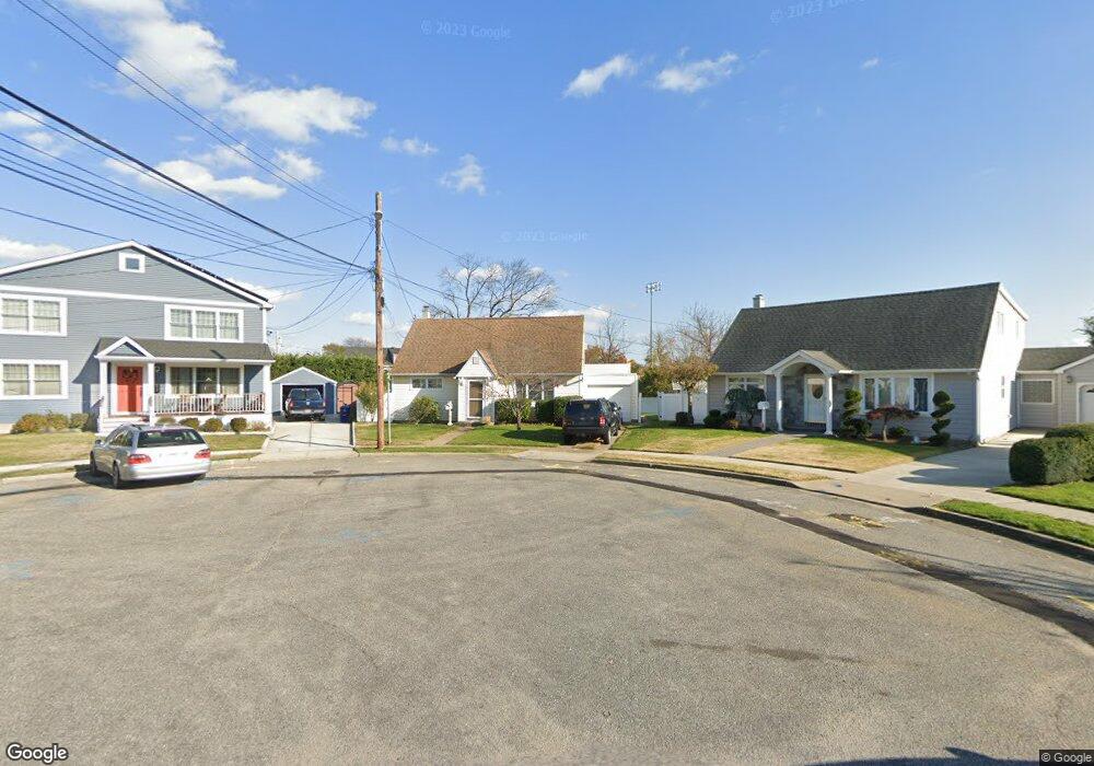 3069 Xavier Ct, Oceanside, NY 11572 - photo 1