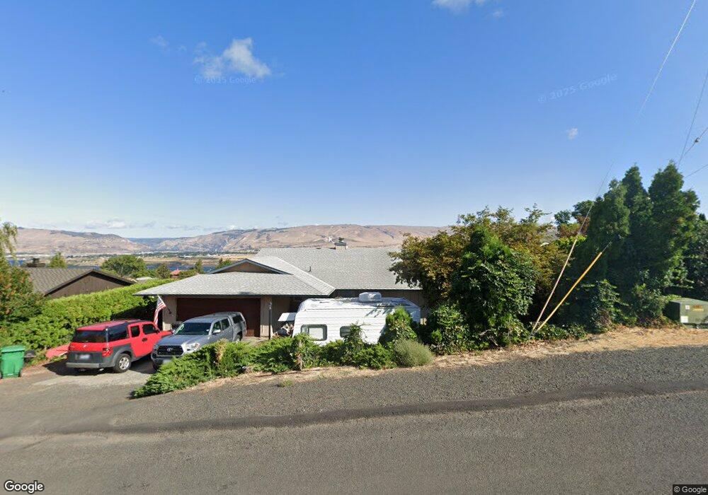 2437 E 18th St, the Dalles, OR 97058 - photo 1