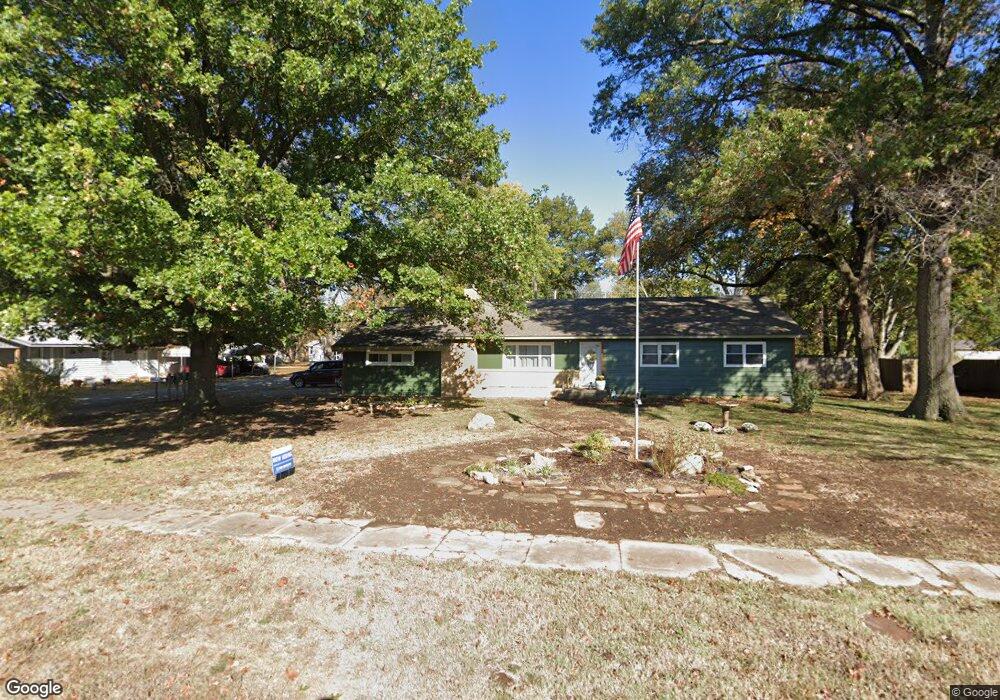 701 E 4th St, Altamont, KS 67330 - photo 1