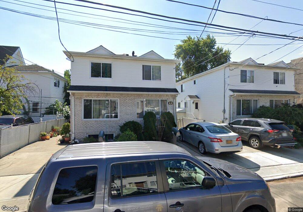 10 Appleby Ave, Staten Island, NY 10305 - photo 1