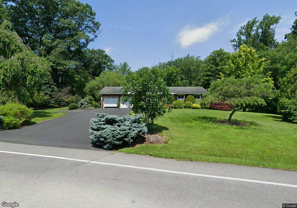 412 Hahn Rd, Nazareth, PA 18064 - photo 1