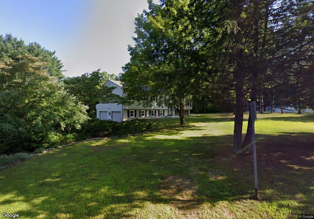 2 Banbury Rd, West Simsbury, CT 06092 - photo 1