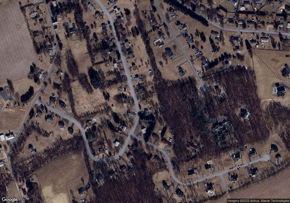 532 Round Table Dr, Nazareth, PA 18064 - photo 1