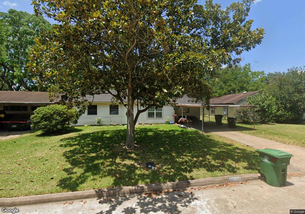 10918 Eddyrock St, Houston, TX 77089 - photo 1