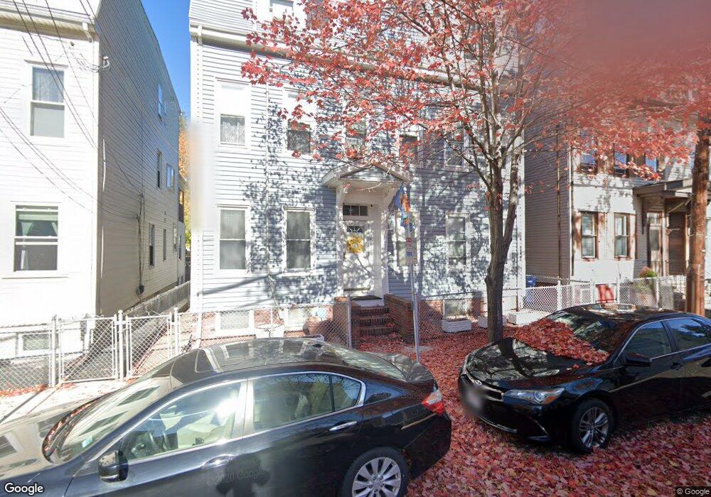 137 Thorndike St, Cambridge, MA 02141 - photo 1