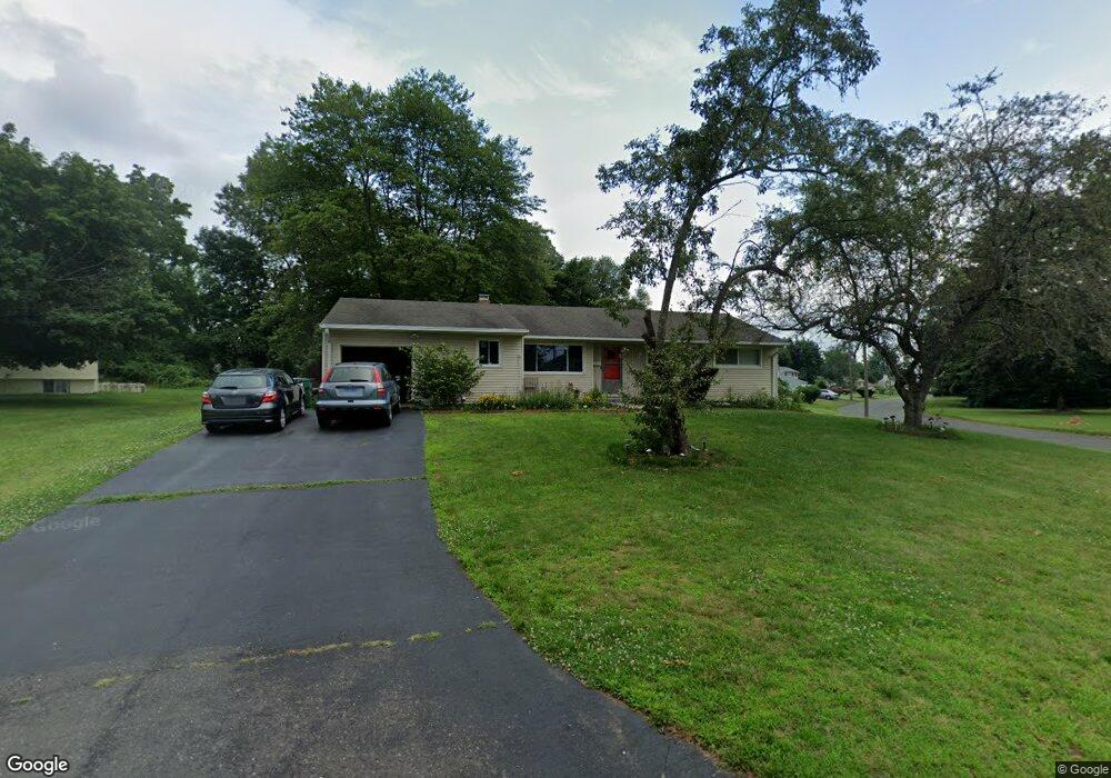 18 Craigmore Rd, Bloomfield, CT 06002 - photo 1