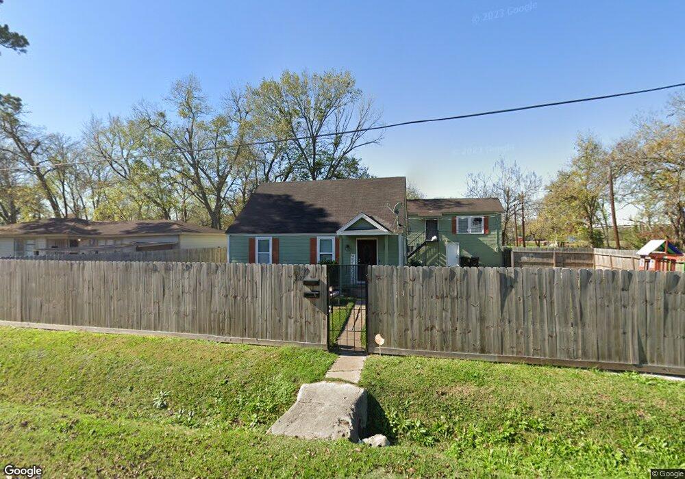 4917 Leffingwell St, Houston, TX 77026 - photo 1