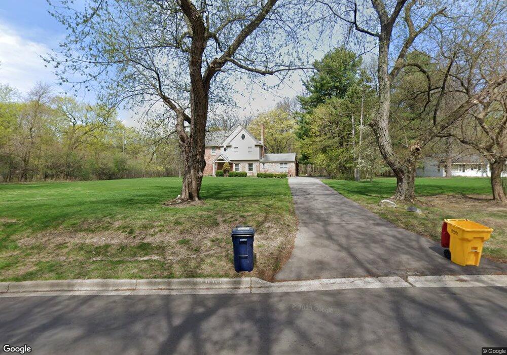 4684 Charing Cross Rd, Bloomfield Hills, MI 48304 - photo 1