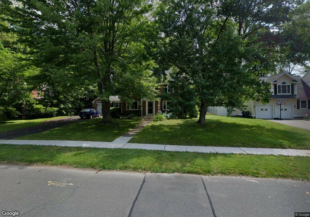 10 Sequin Rd, West Hartford, CT 06117 - photo 1