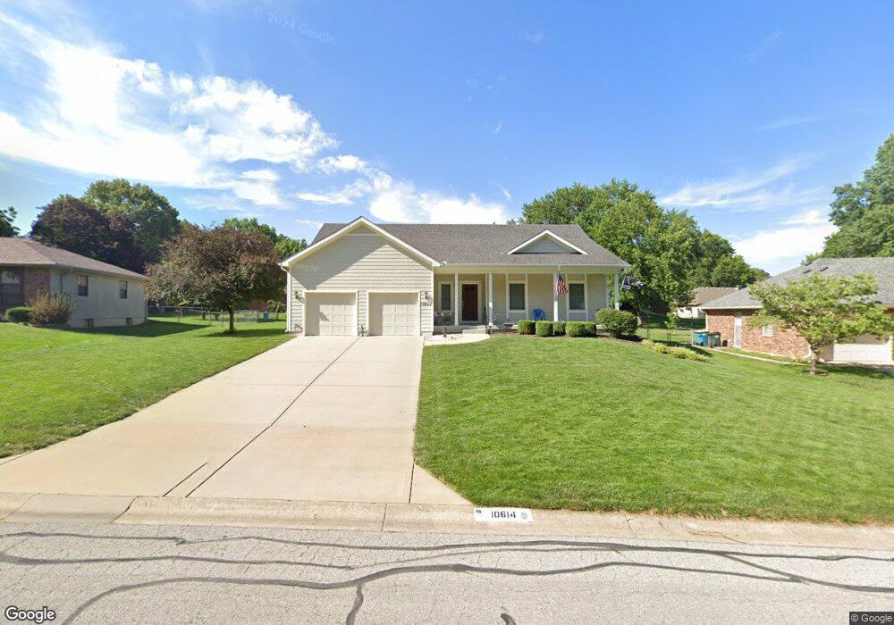 10614 W 54th St, Shawnee, KS 66203 - photo 1