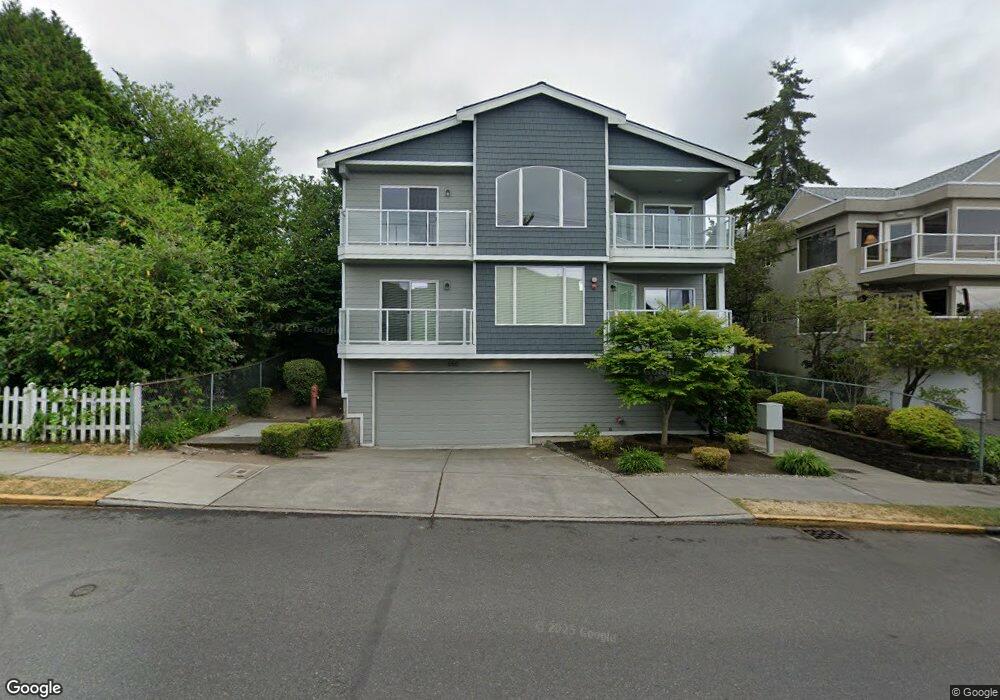 550 Dayton St unit 202, Edmonds, WA 98020 - photo 1