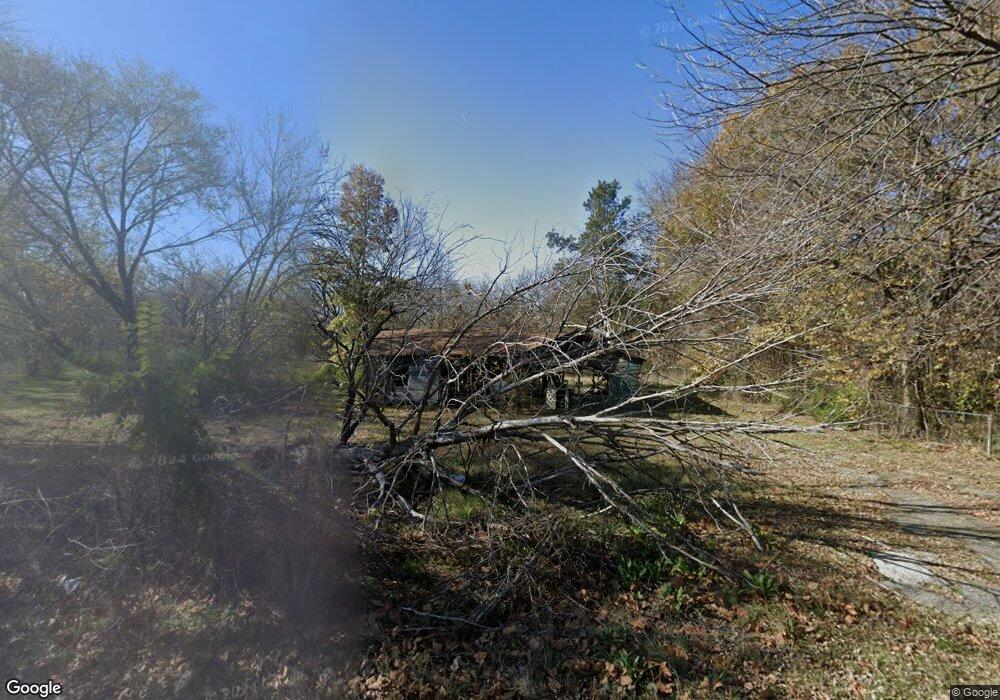 1101 S 7th St, Henryetta, OK 74437 - photo 1