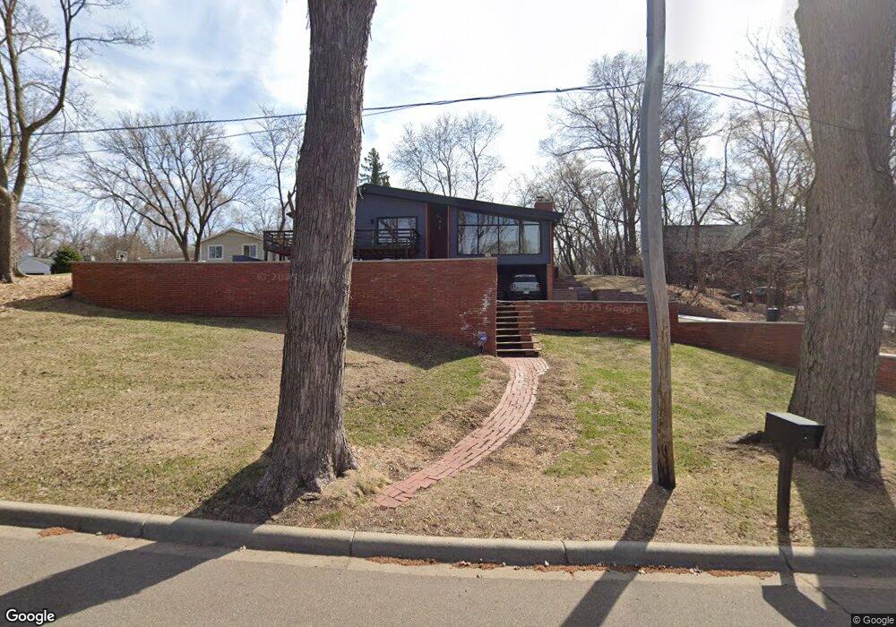 3305 Shores Blvd, Wayzata, MN 55391 - photo 1