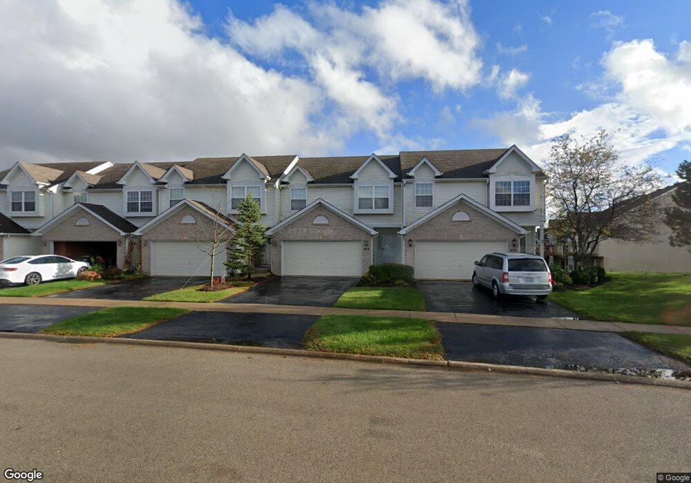 978 Viewpoint Dr, Lake In the Hills, IL 60156 - photo 1