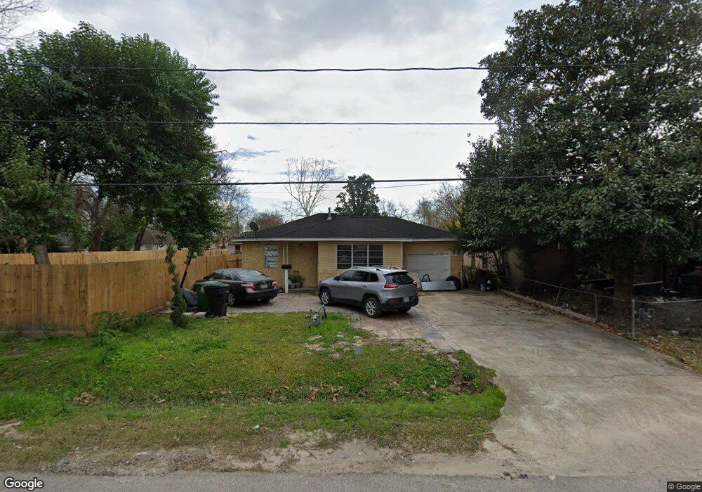 3102 Melbourne St, Houston, TX 77026 - photo 1
