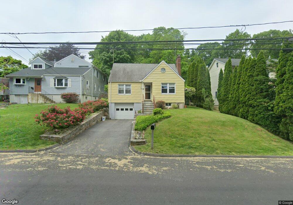 16 Caroline Place, Greenwich, CT 06831 - photo 1