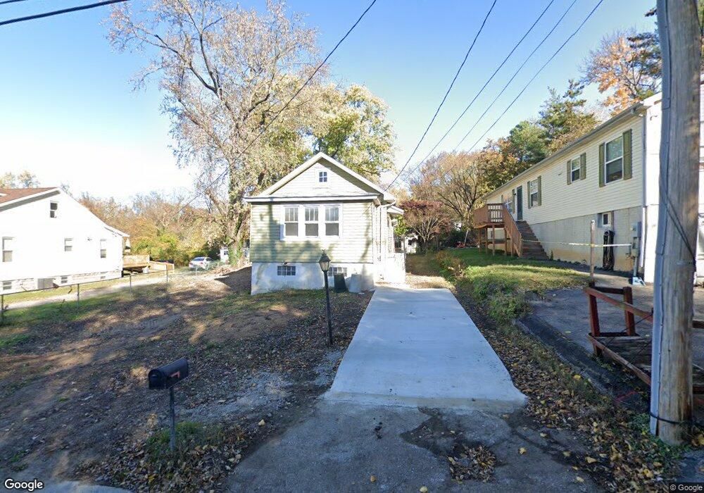 204 Mine Bank Ln, Halethorpe, MD 21227 - photo 1