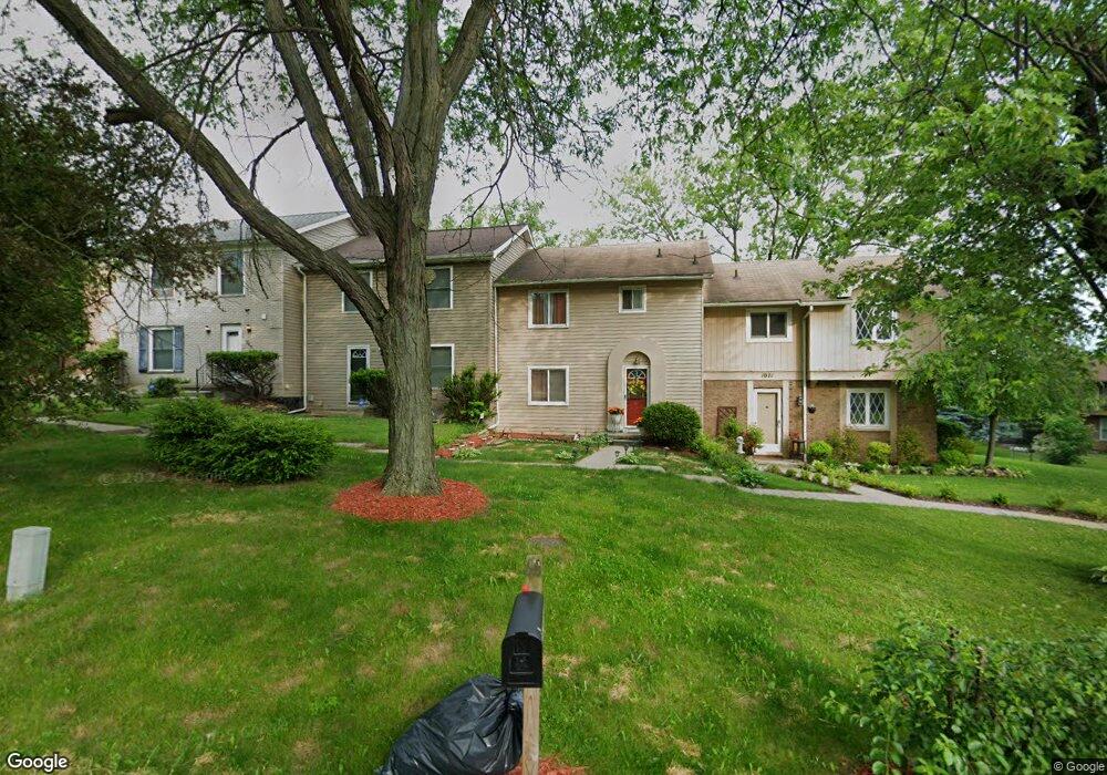 1067 River Forest Dr, Flint, MI 48532 - photo 1