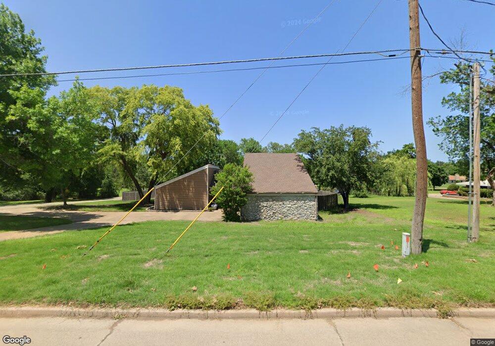 1002 E 9th St, Cushing, OK 74023 - photo 1