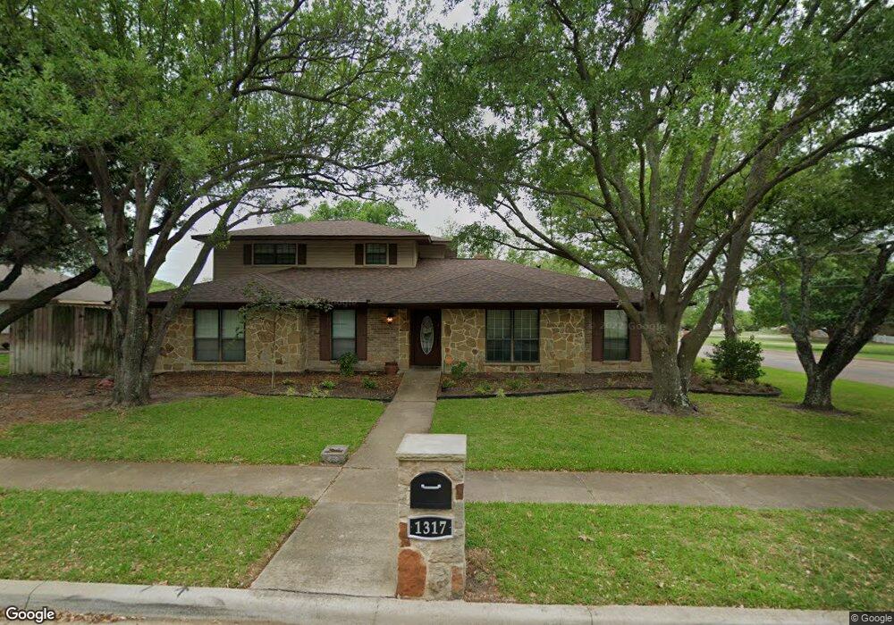 1317 Fredrickburg Ct, Ennis, TX 75119 - photo 1