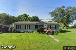 105 E Chestnut St, Gladstone, IL 61437