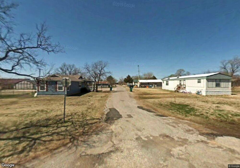 602 NW 4th St, Cache, OK 73527 - photo 1
