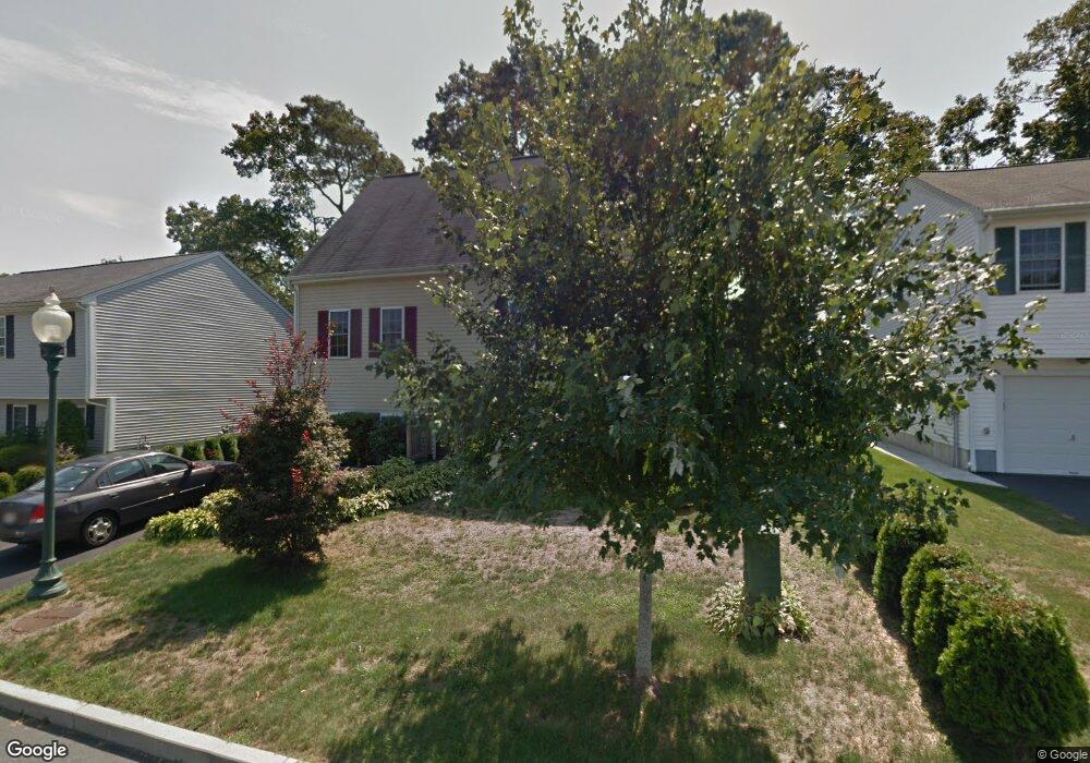 18 Slocum Farm Dr, North Dartmouth, MA 02747 - photo 1