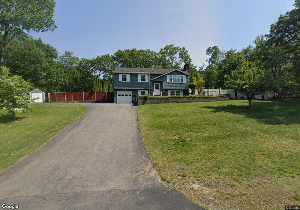 35 Robyn Ave, Litchfield, NH 03052 - photo 1