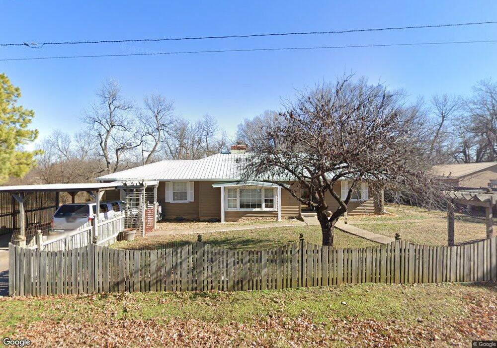 703 S E St, Skiatook, OK 74070 - photo 1