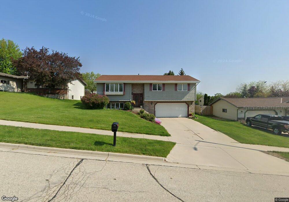 3222 Windsor Place, West Bend, WI 53090 - photo 1