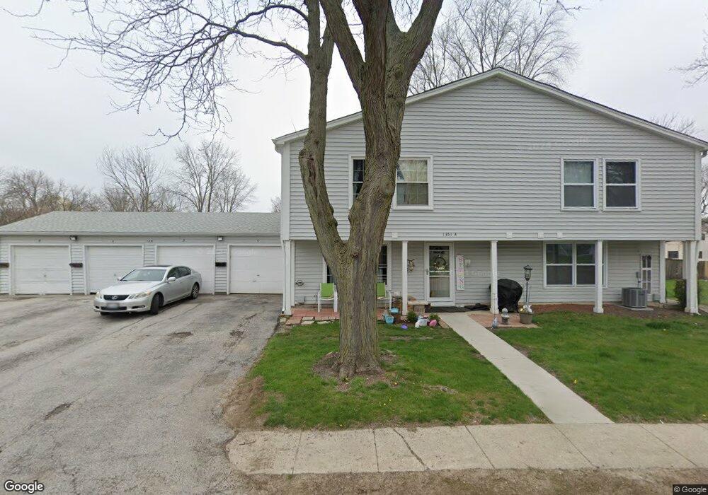 1351 N Glen Cir unit B, Aurora, IL 60506 - photo 1