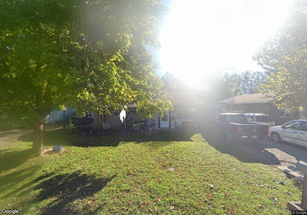 414 Erie St, Wapakoneta, OH 45895 - photo 1