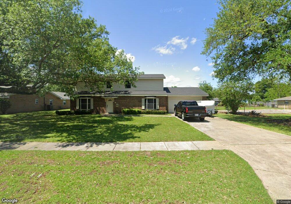 570 Jefferson Dr, Lake Charles, LA 70605 - photo 1