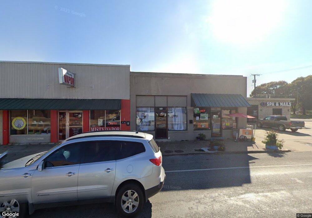 708 E California St, Gainesville, TX 76240 - photo 1